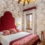 Rosa Hotel 2*