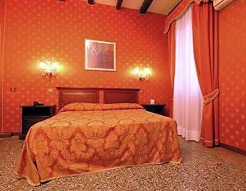 Rosa Otel 2*