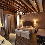 Rosa Hotel 2*