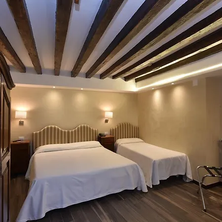 Отель Rosa