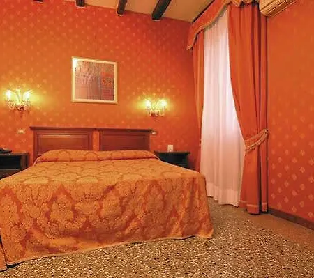 Отель Rosa 2*