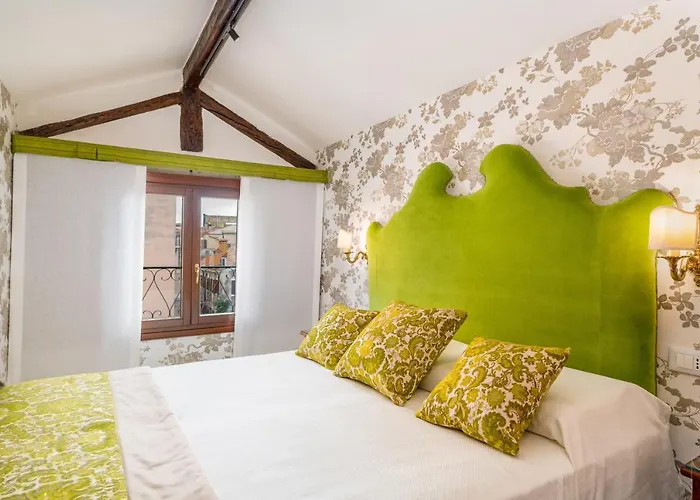 Rosa Hotel
