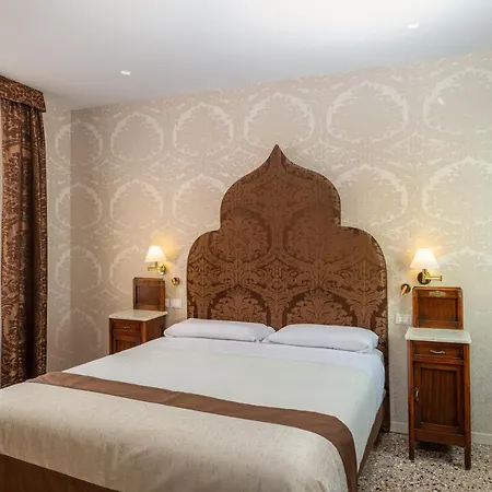 Rosa Otel 2*