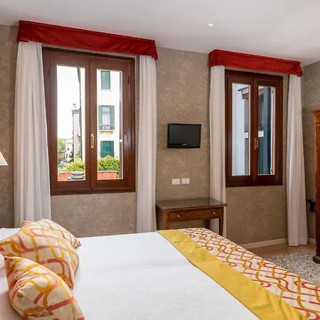 Otel Rosa 2*