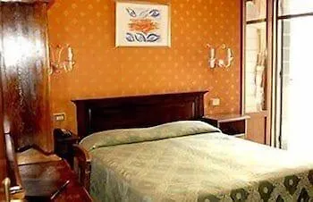 Rosa Otel