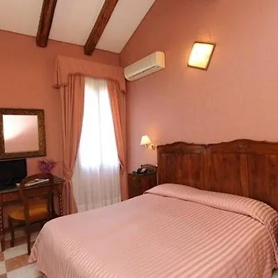 Otel Rosa