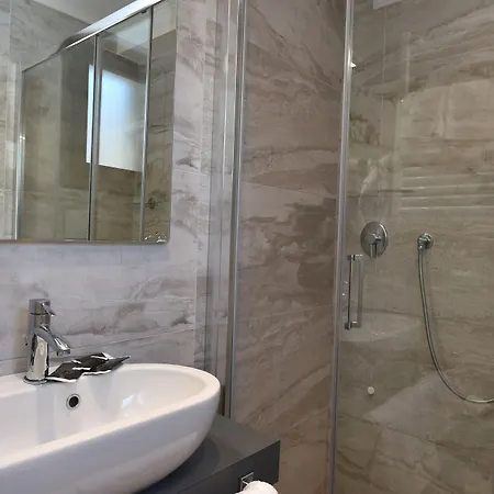 Hotel Rosa 2*